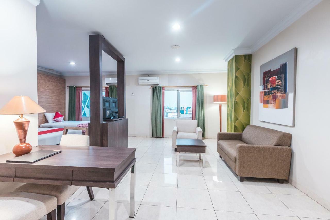 Oyo 1475 Alia Matraman Syariah Near Rs Premier Jatinergara Hotell Jakarta Exteriör bild