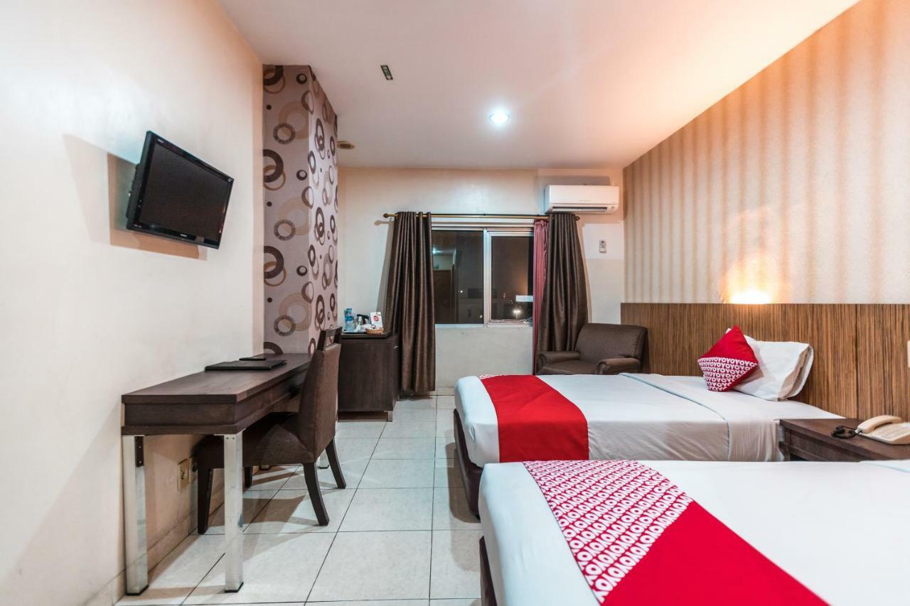 Oyo 1475 Alia Matraman Syariah Near Rs Premier Jatinergara Hotell Jakarta Exteriör bild