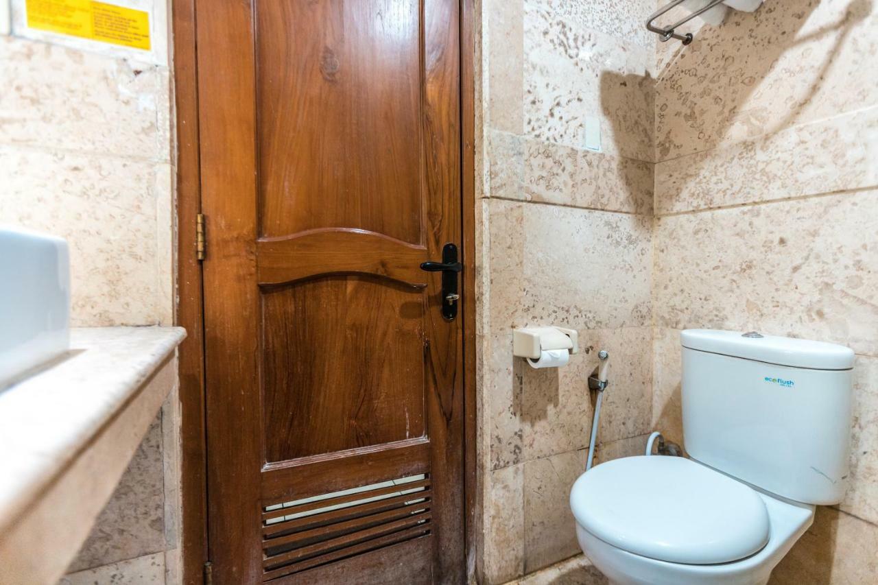 Oyo 1475 Alia Matraman Syariah Near Rs Premier Jatinergara Hotell Jakarta Exteriör bild