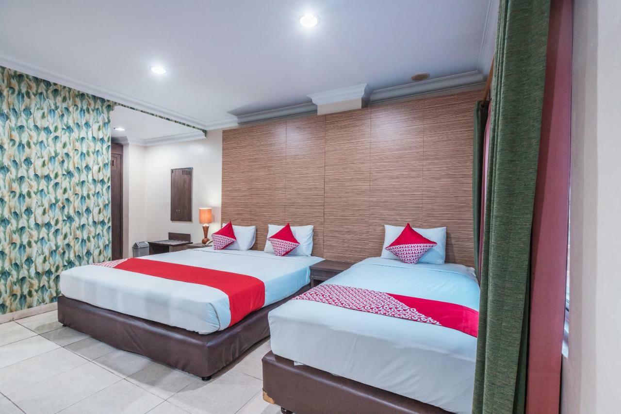 Oyo 1475 Alia Matraman Syariah Near Rs Premier Jatinergara Hotell Jakarta Exteriör bild