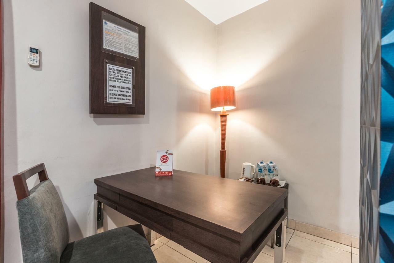 Oyo 1475 Alia Matraman Syariah Near Rs Premier Jatinergara Hotell Jakarta Exteriör bild