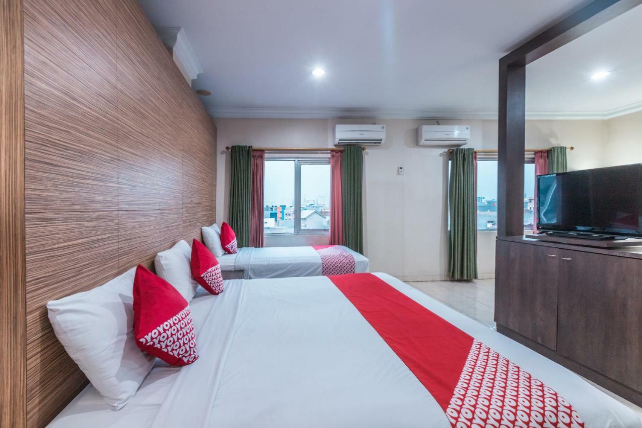 Oyo 1475 Alia Matraman Syariah Near Rs Premier Jatinergara Hotell Jakarta Exteriör bild