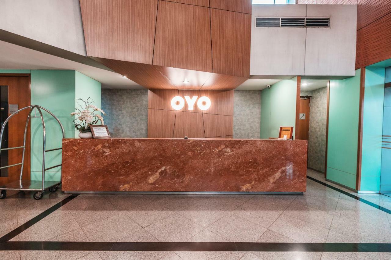 Oyo 1475 Alia Matraman Syariah Near Rs Premier Jatinergara Hotell Jakarta Exteriör bild